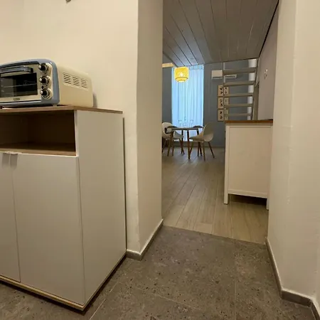 La Casa Di Nu Apartman *